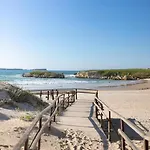 Tininha Da Ilha - Escape * Peniche