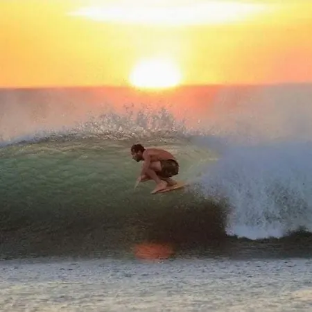 Tininha Da Ilha - Escape