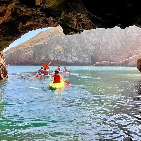 Tininha Da Ilha - Escape Peniche