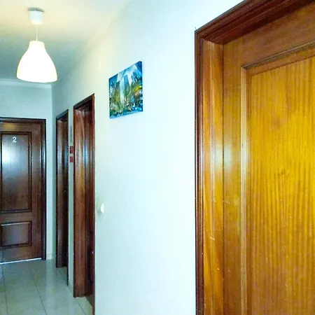 Tininha Da Ilha - Escape